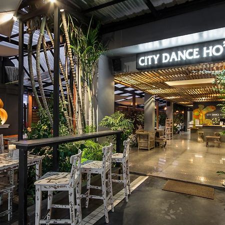 City Dance Hotel Csaveng-part Kültér fotó